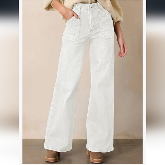 Women's White Wide-Leg Jeans - Picture 3 of 16